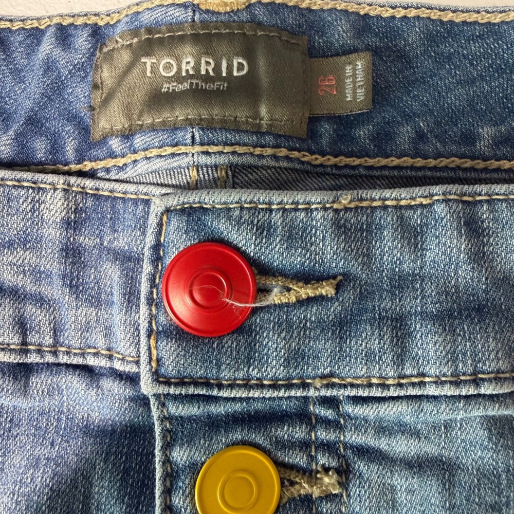 Torrid Denim Shorts Cotton Rainbow Button Fly Raw Hem Pride Plus Size 26 - Picture 4 of 7